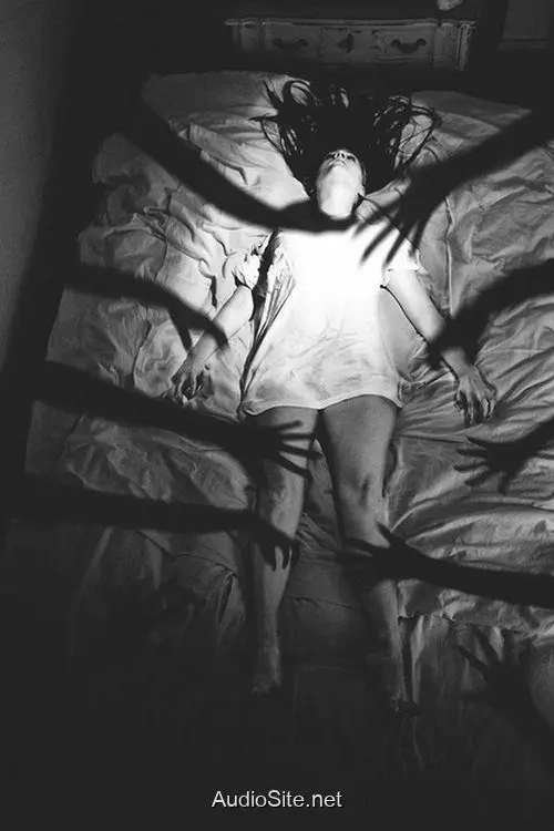 Chốn Hoàng Tuyền Xa Xăm: Nguyền Rủa Từ Cõi Âm