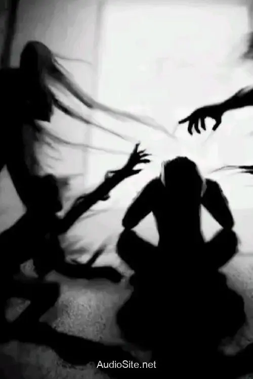 Lời Nguyền Đồ Cổ: Hồn Ma Tìm Chủ